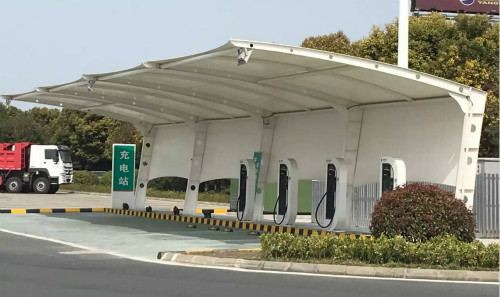 杜絕充電車(chē)棚火災(zāi)隱患，規(guī)范車(chē)棚建設(shè)刻不容緩